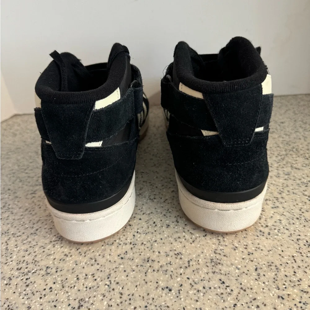 Adidas-Fz6252 Men’s Mid Black+Cream Gum Forum Suede casual sneaker.11
